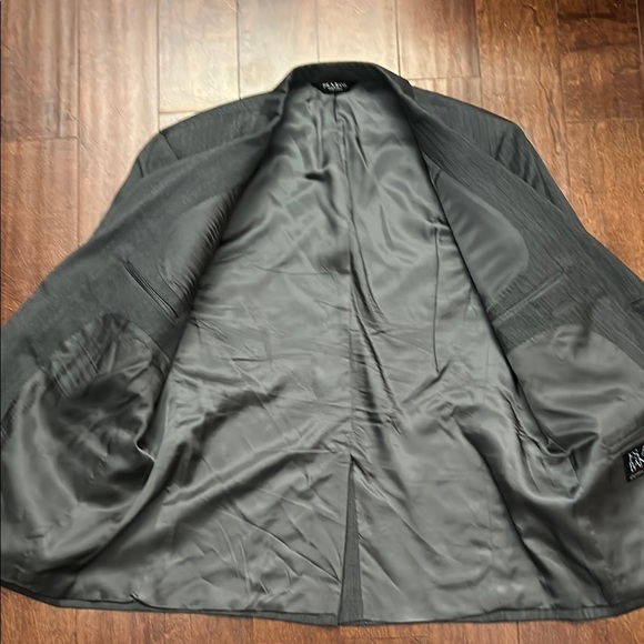 Jos. A. Bank Handsome Gray Blazer, Classic Fit, 100% Wool, Size 46R - Picture 11 of 15